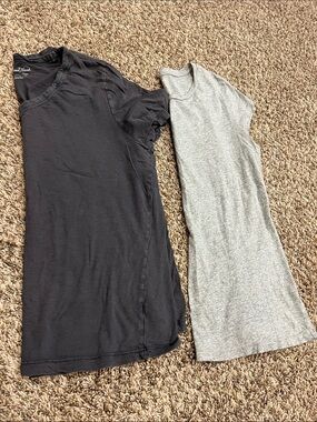 UNIVERSAL THREAD tops
